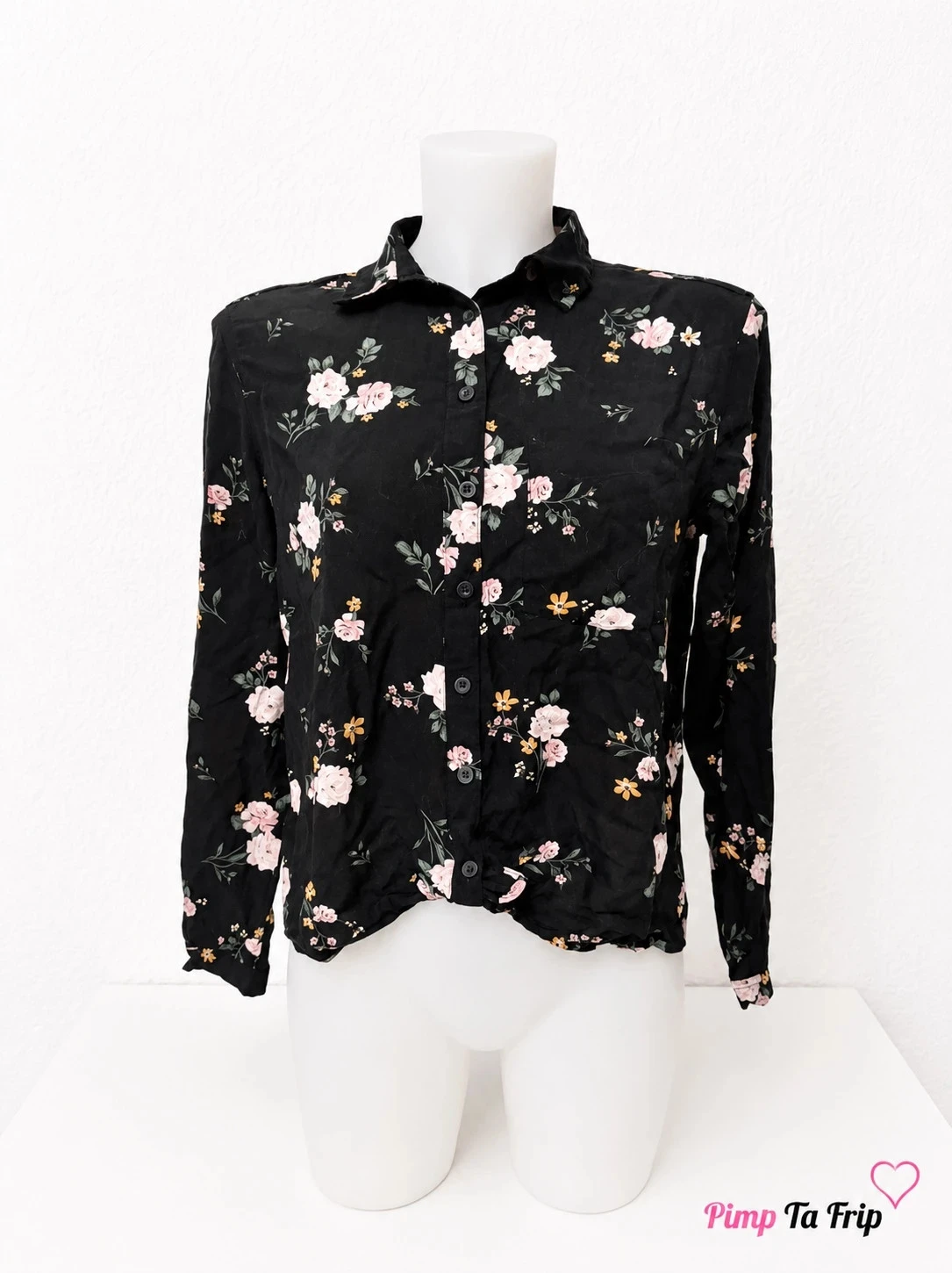 Chemise noire fleurie manches longues taille S